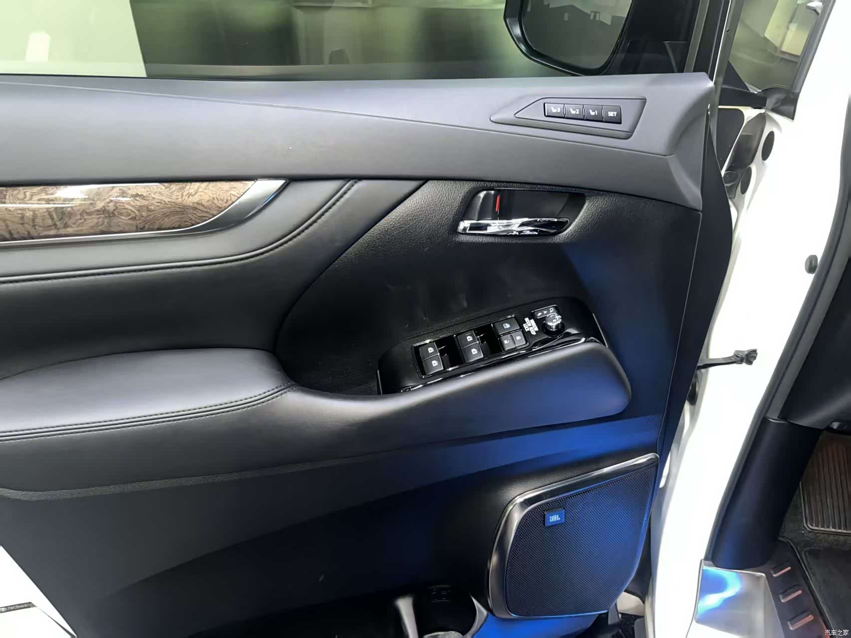 Toyota Alphard, 2020 14