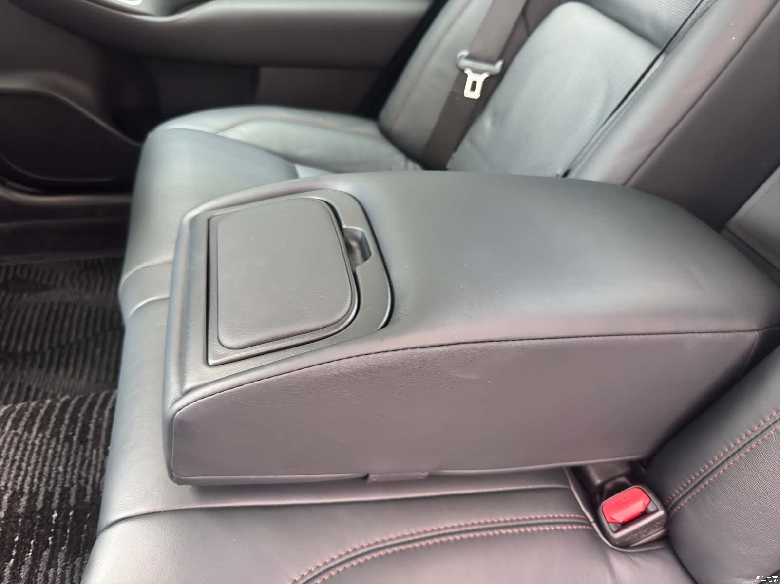 Toyota Crown, 2016 23