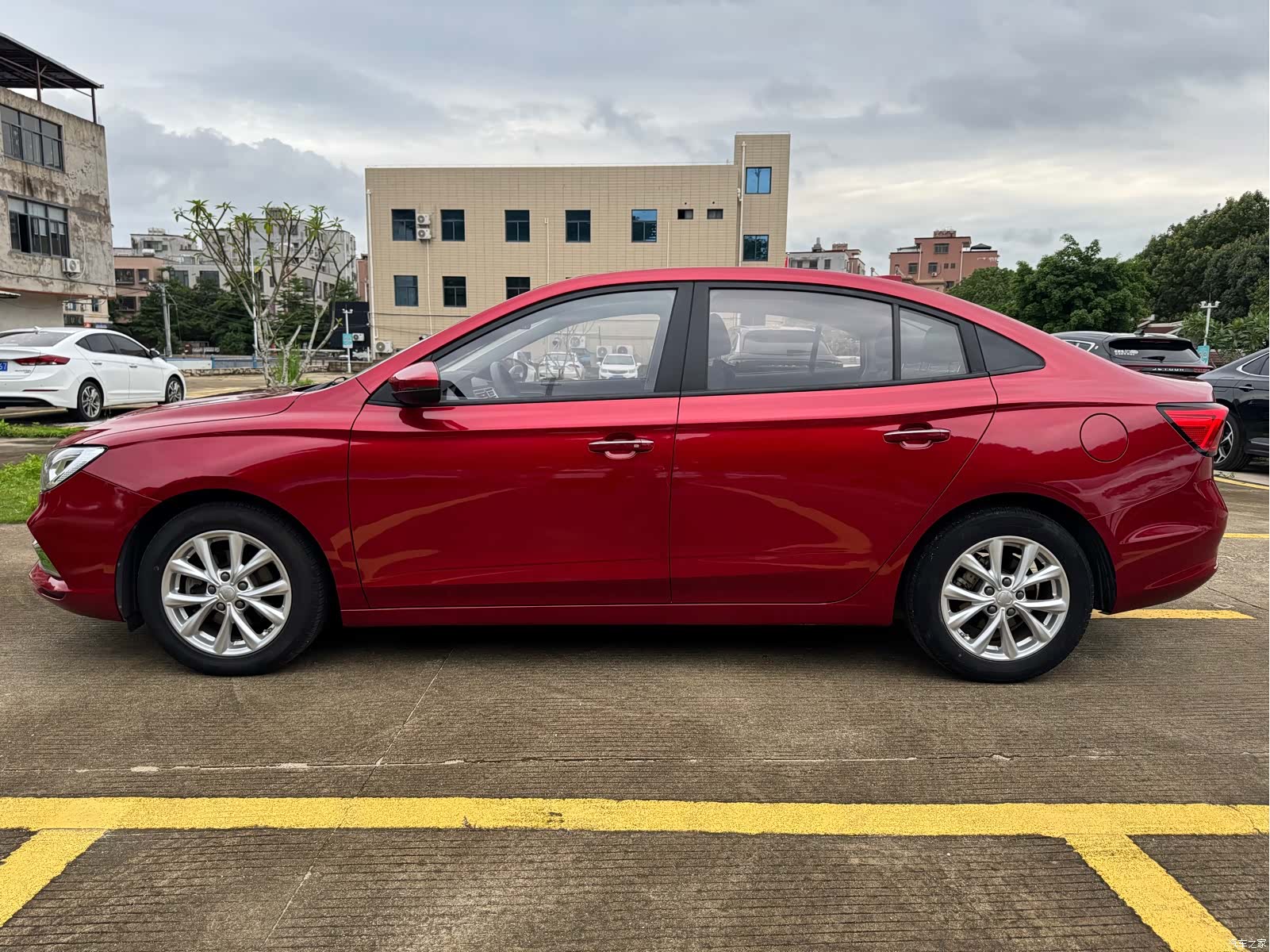Roewe i5, 2020 4
