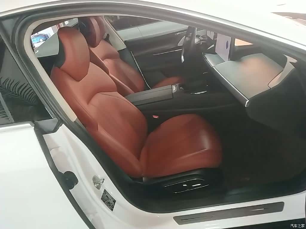 Xpeng P7, 2021 25