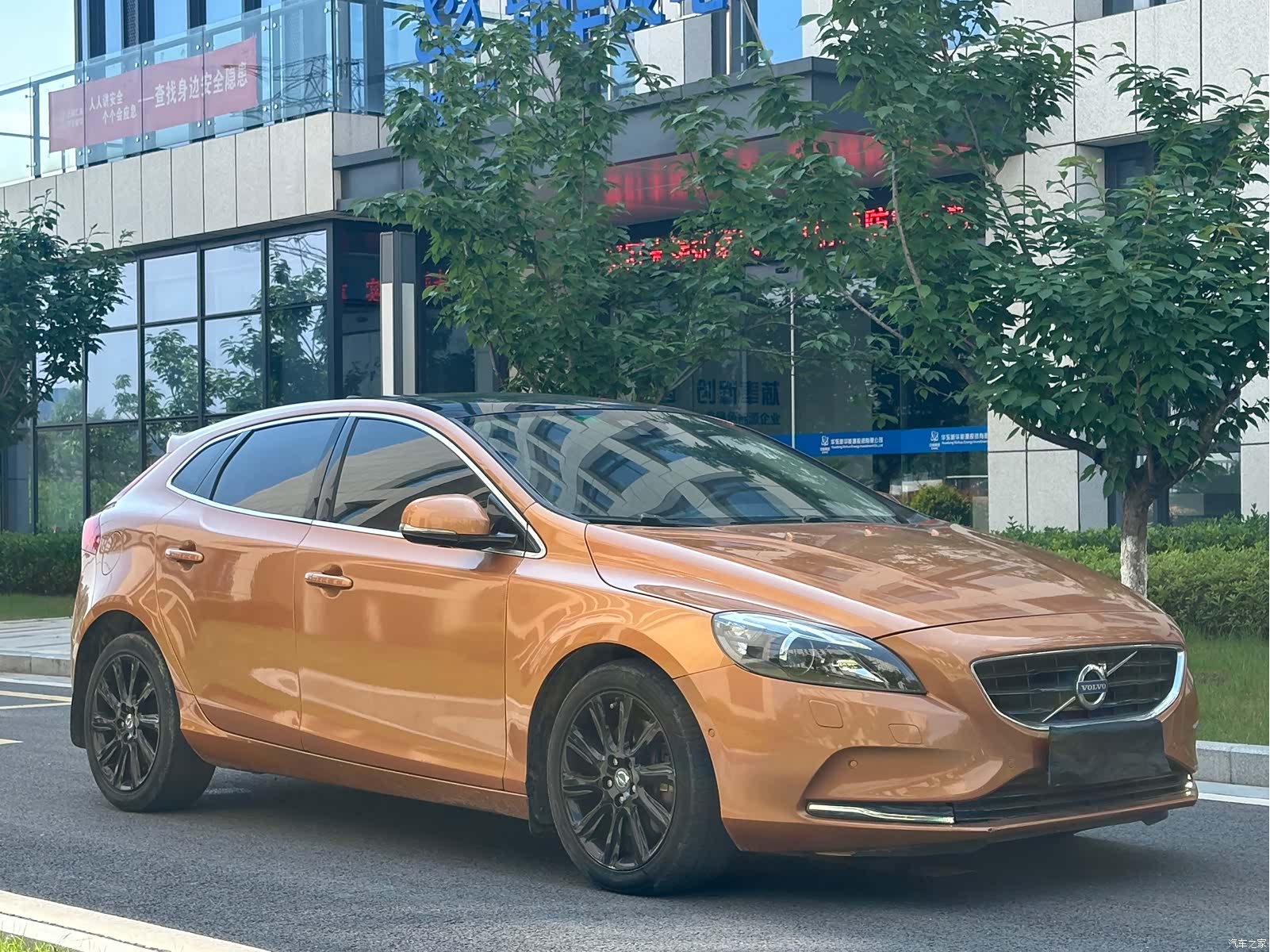 Volvo V40, 2014 3