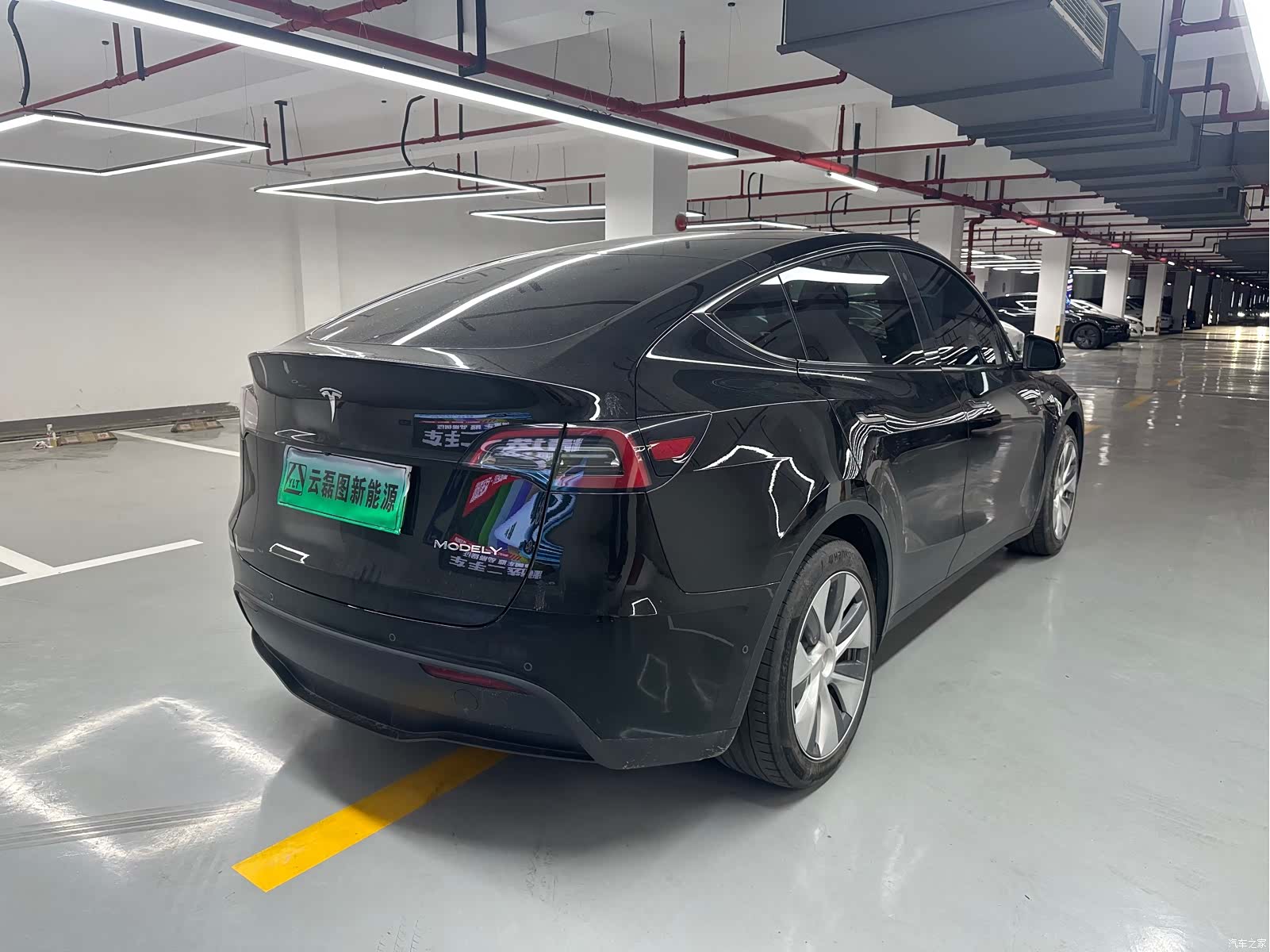 Tesla Model Y, 2022 все фото