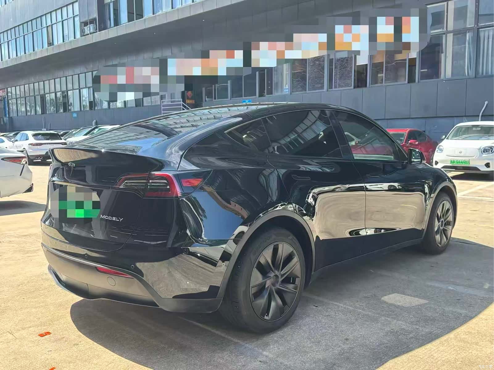 Tesla Model Y, 2023 9