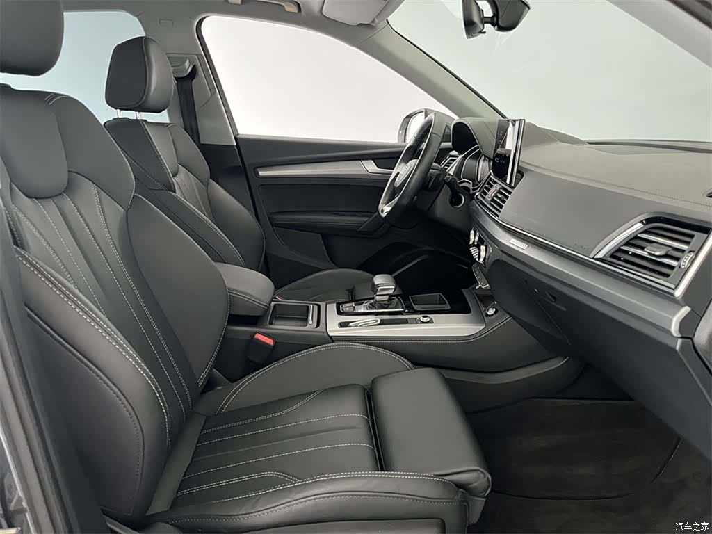Audi Q5L, 2024 11