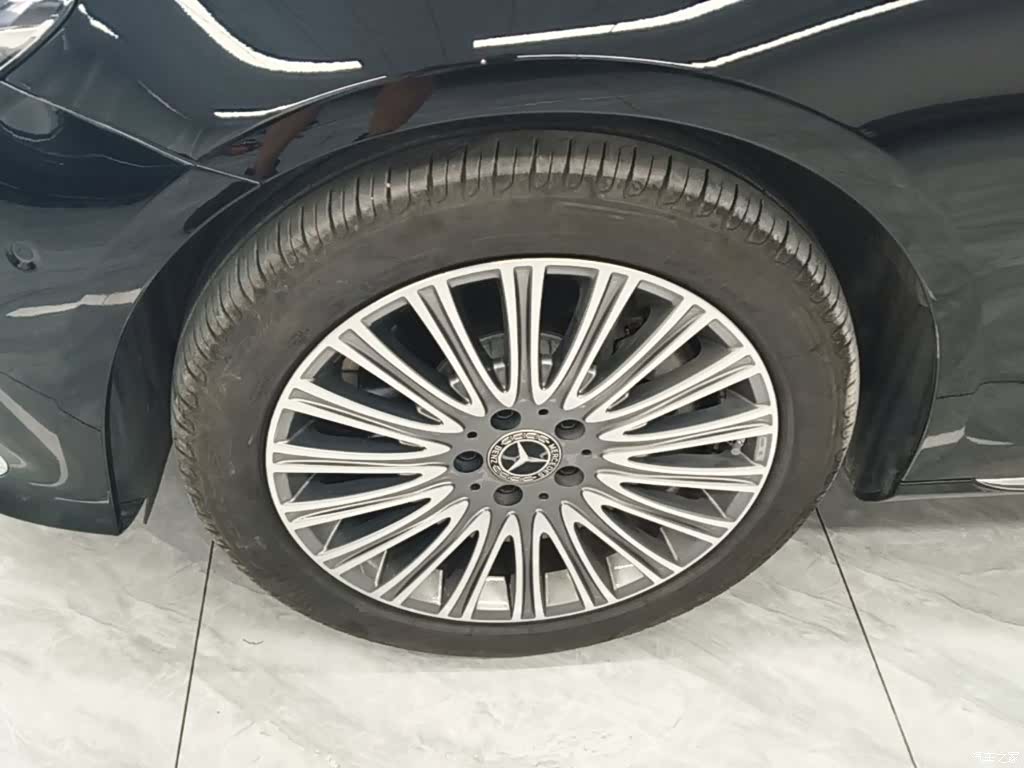 Mercedes-Benz E-Class, 2023 23