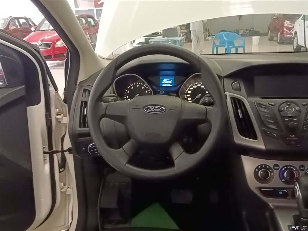 Ford Focus, 2015 11