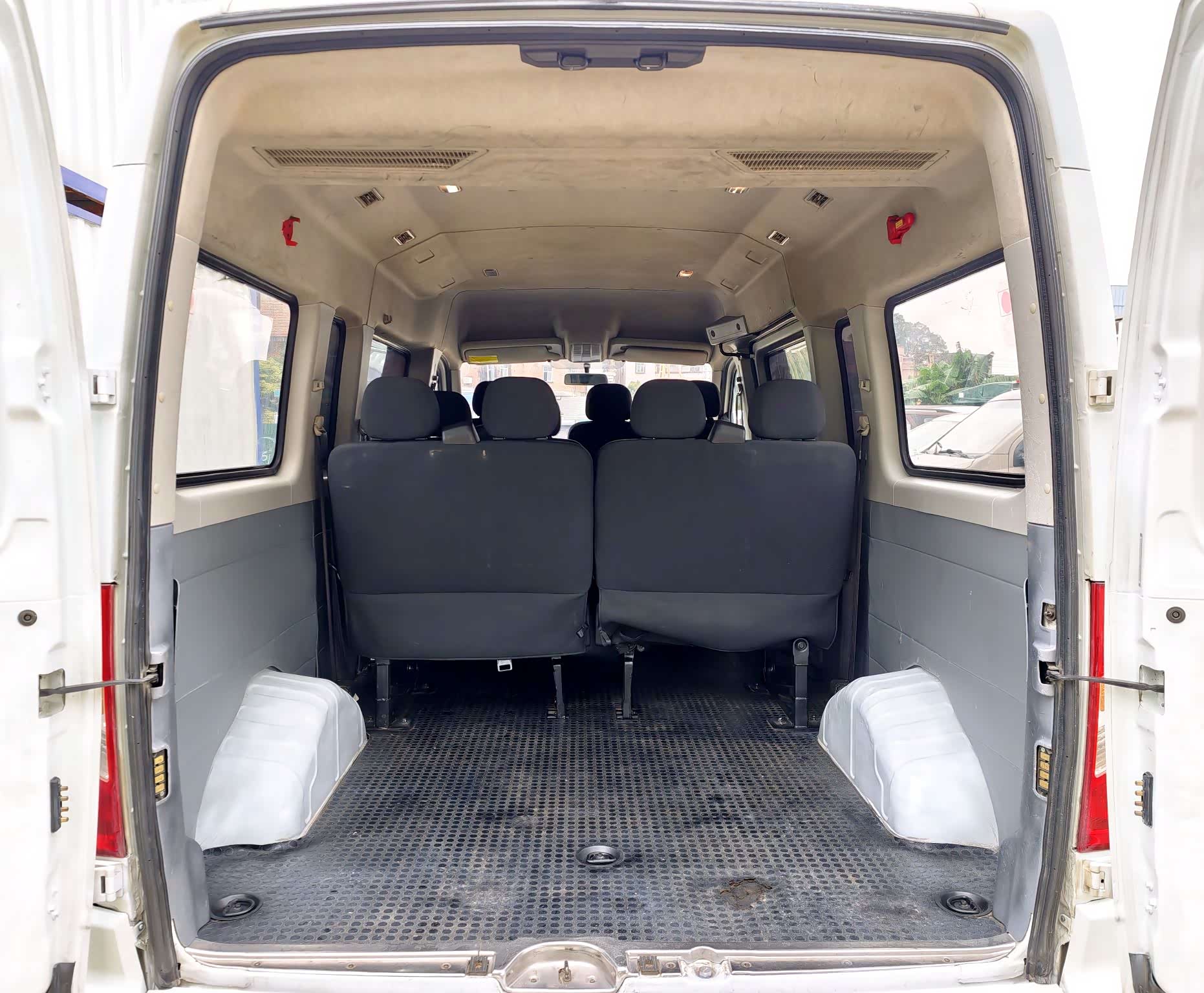 Maxus V80, 2022 24