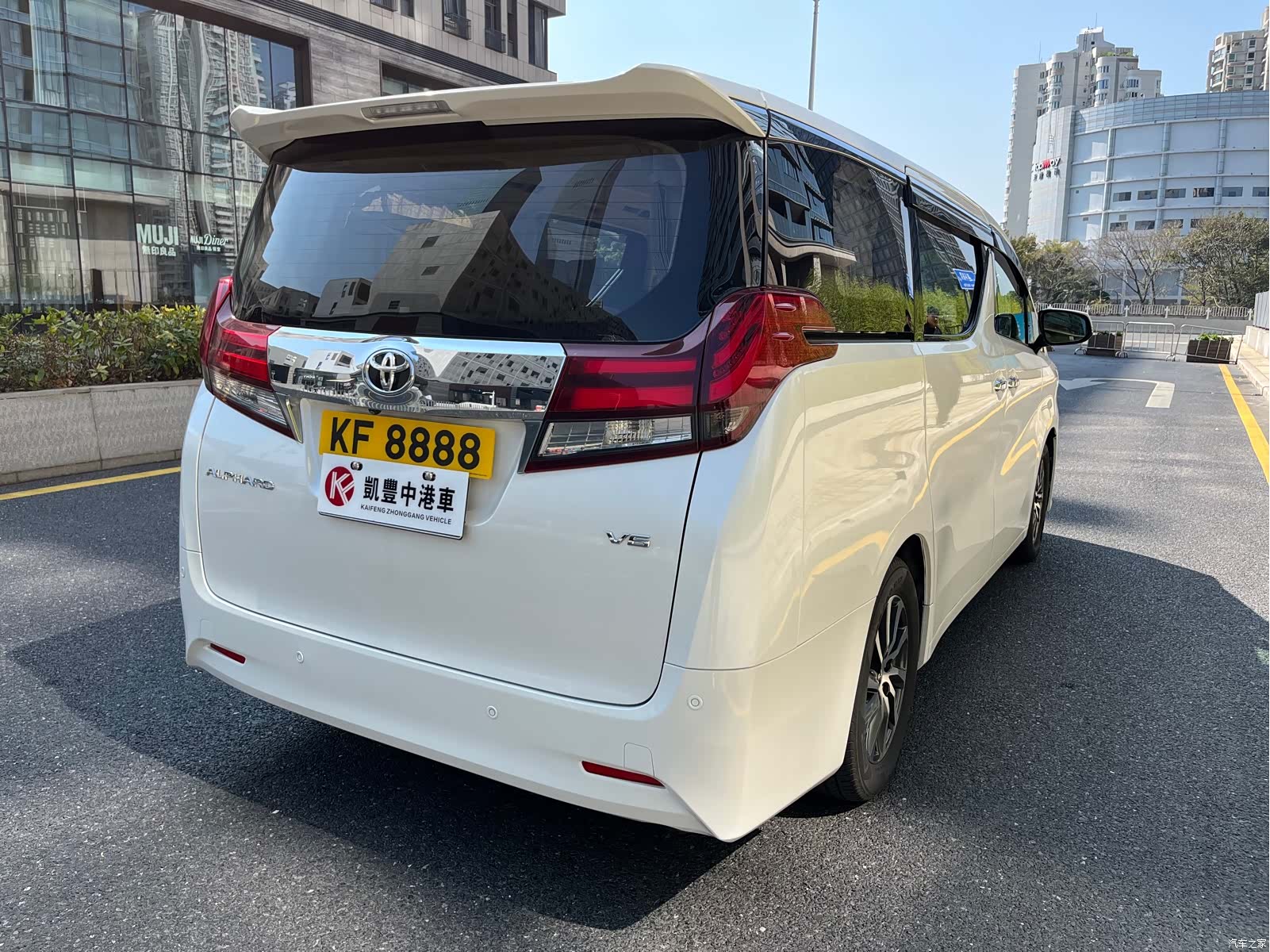 Toyota Alphard, 2016 4