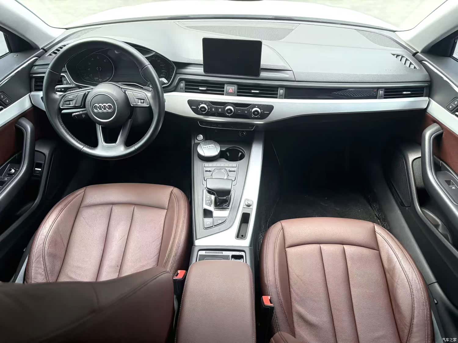 Audi A4L, 2019 3