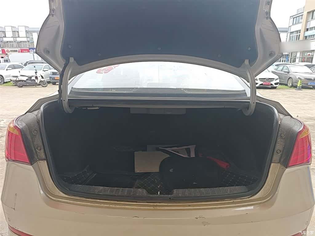 Hyundai GLS, 2015 19
