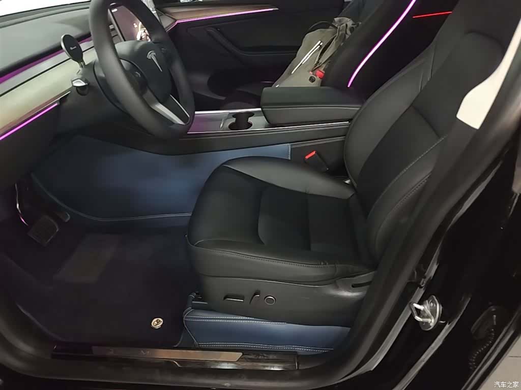 Tesla Model Y, 2022 15