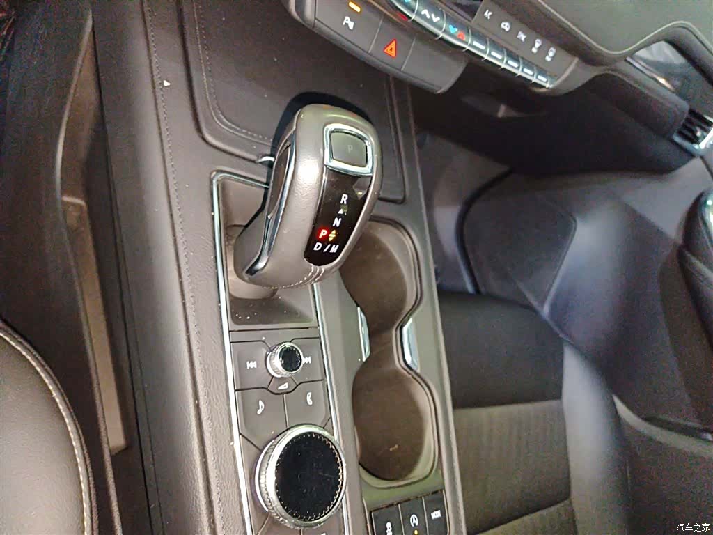 Cadillac XT4, 2019 12