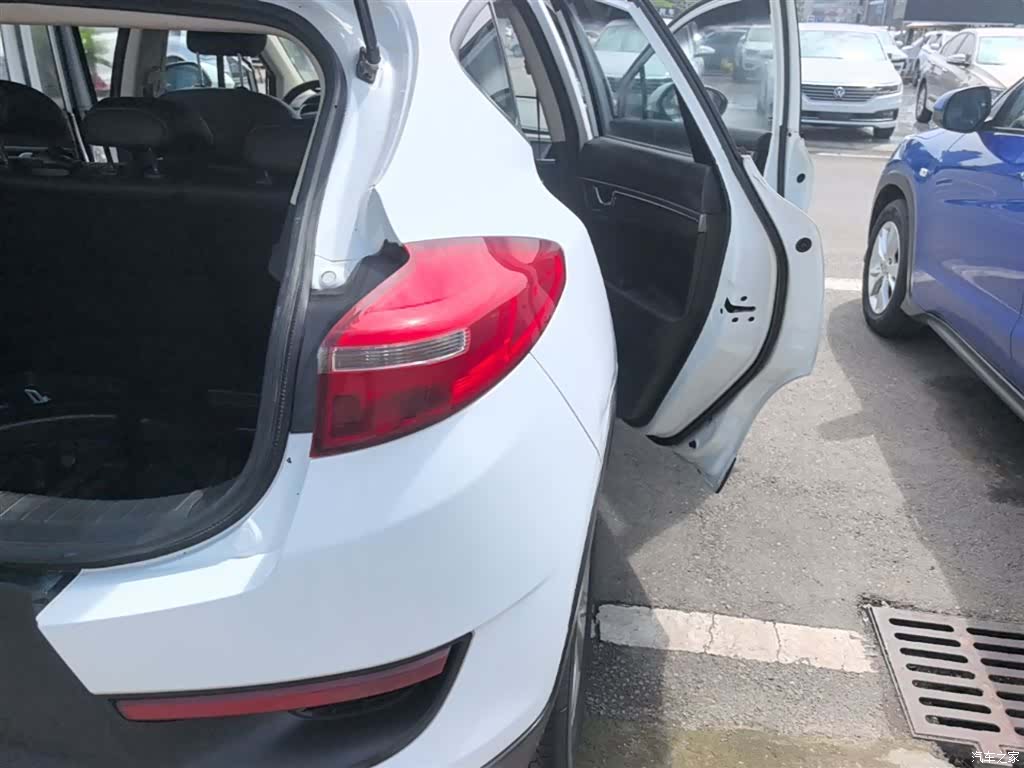 Geely Emgrand, 2017 8