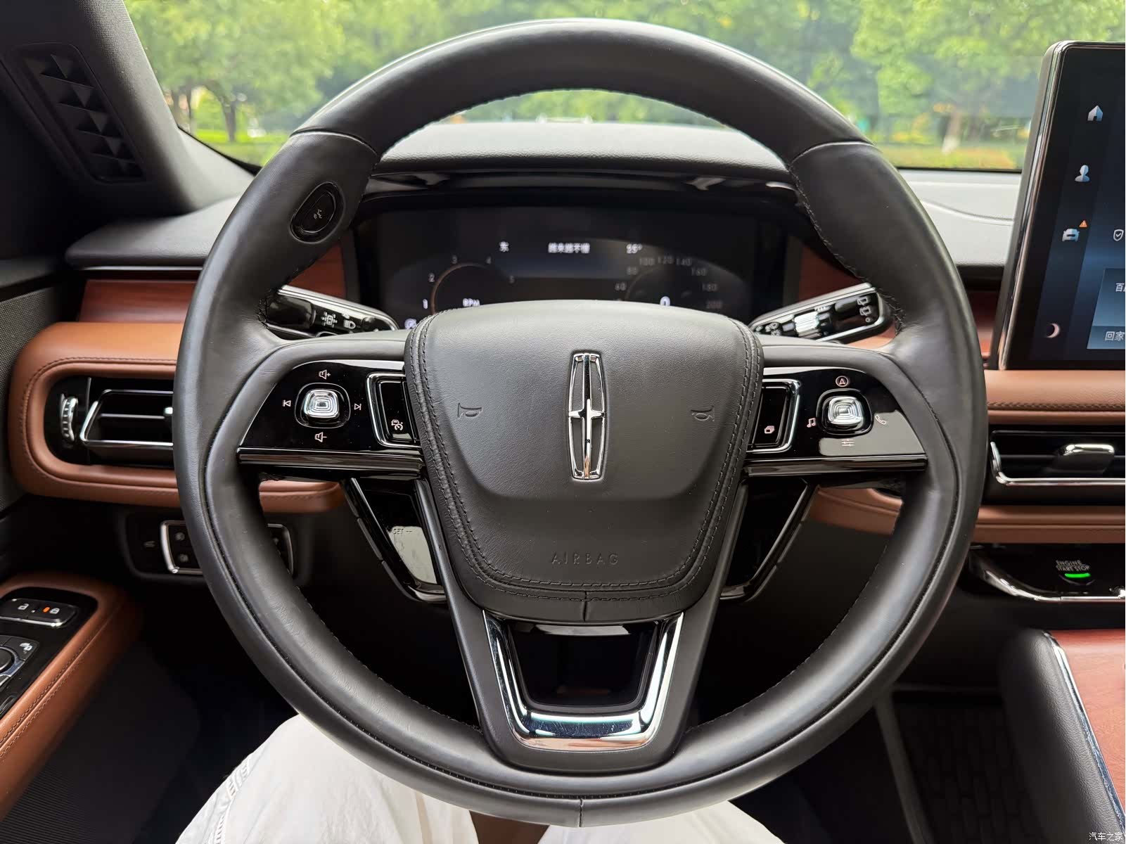 Lincoln Aviator, 2024 13