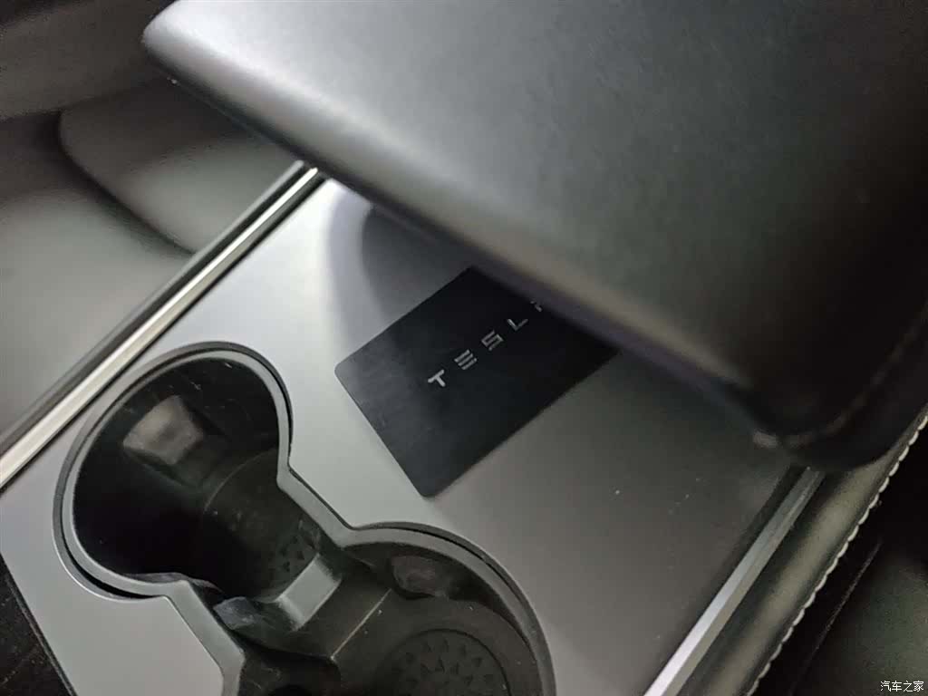 Tesla Model Y, 2021 9