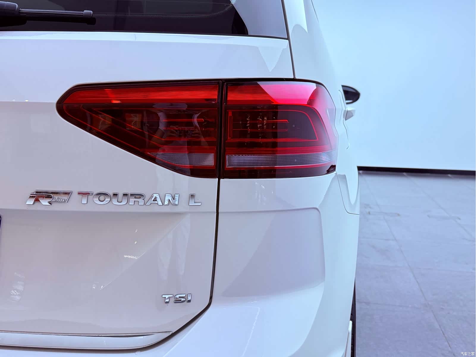 Volkswagen L, 2017 29