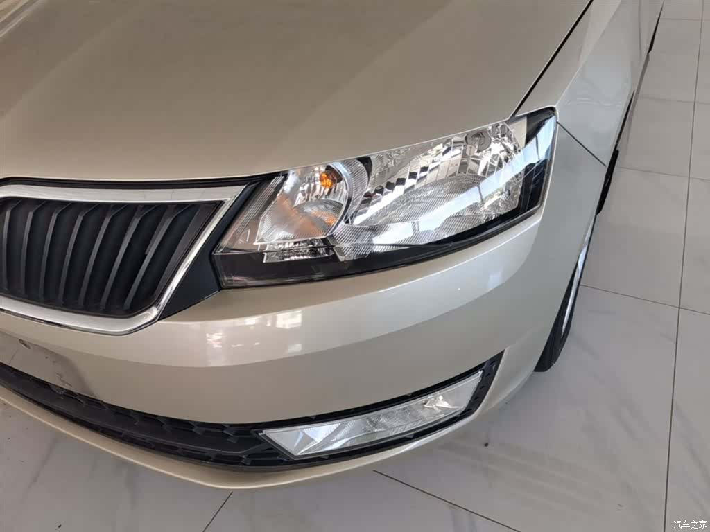 Skoda Rapid, 2016 24
