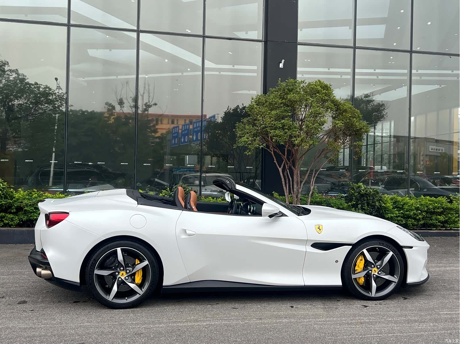 Ferrari Portofino, 2021 13