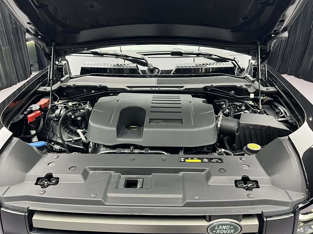 Land Rover Defender, 2024 10