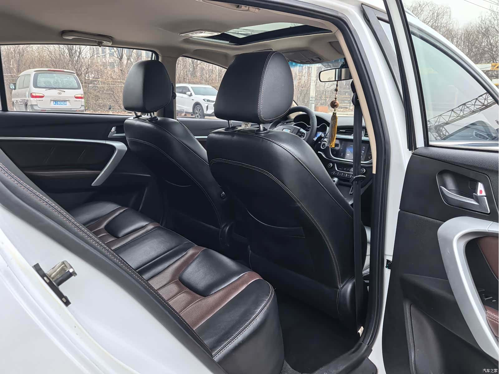 Geely Emgrand, 2017 13