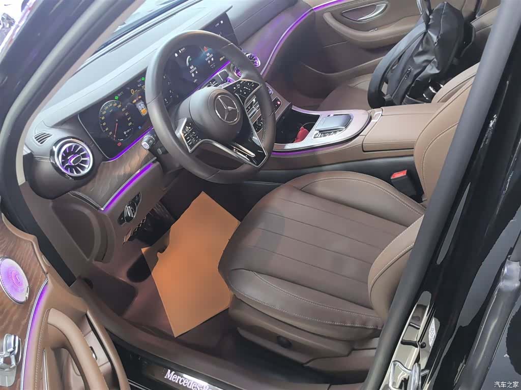 Mercedes-Benz E-Class, 2023 15
