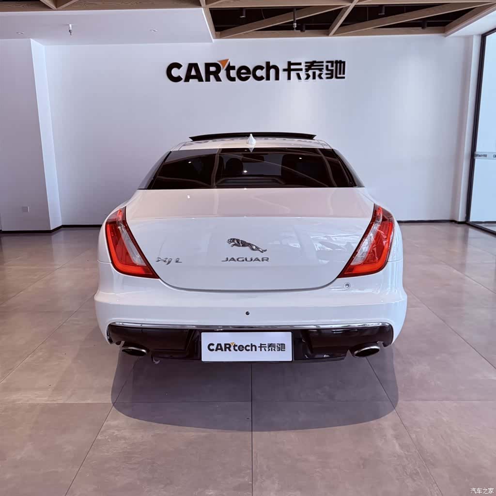 Jaguar XJ, 2017 6