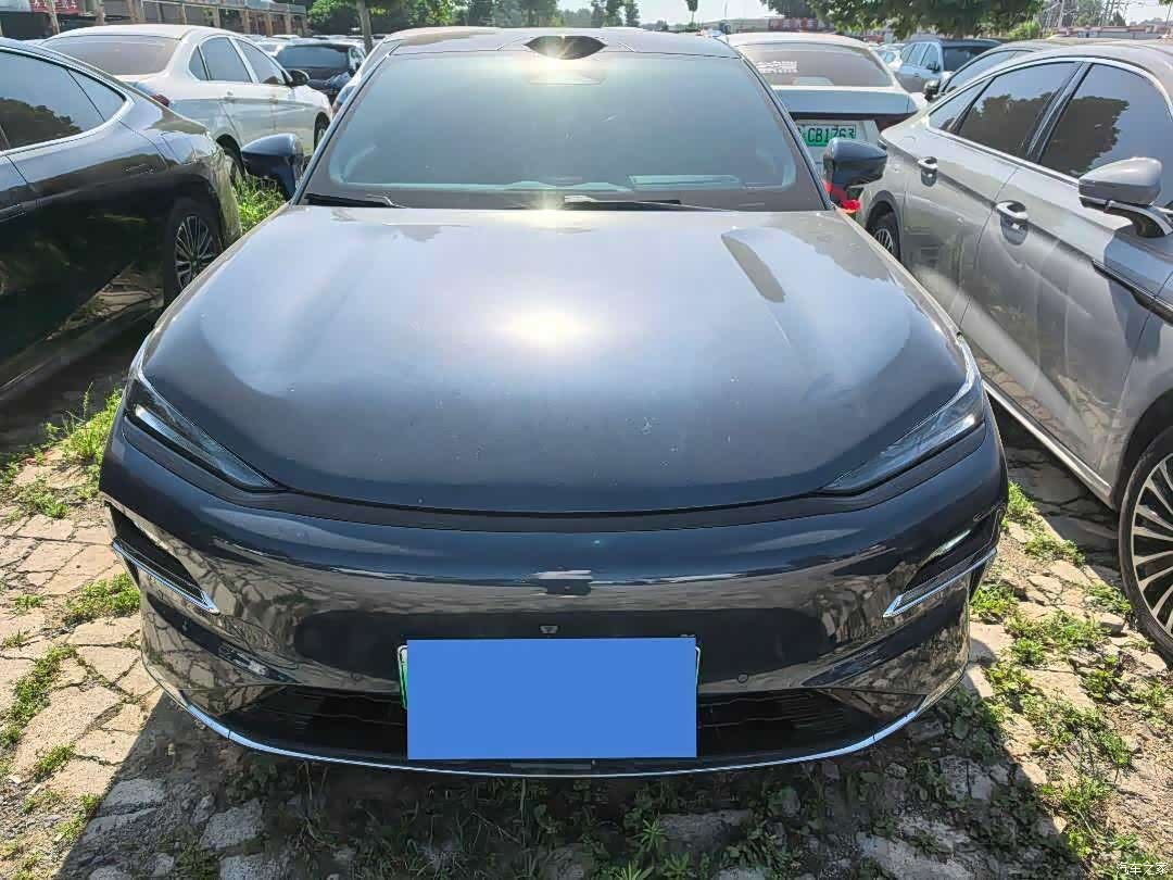Geely 8, 2025 2