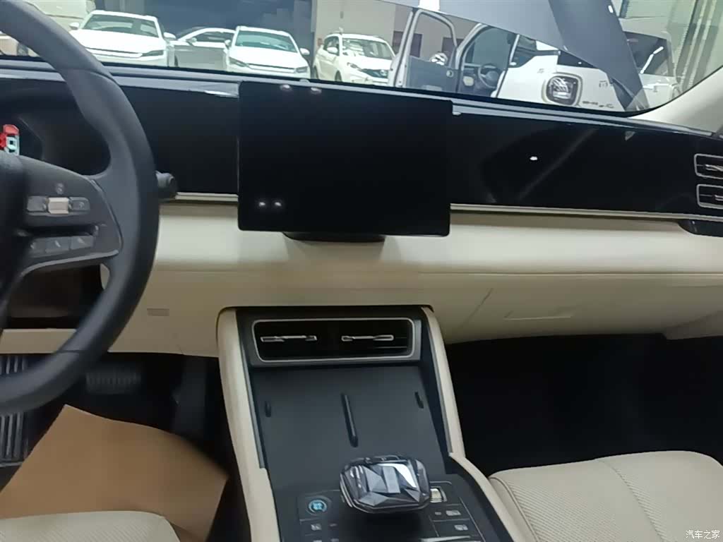 BYD Qin, 2025 13