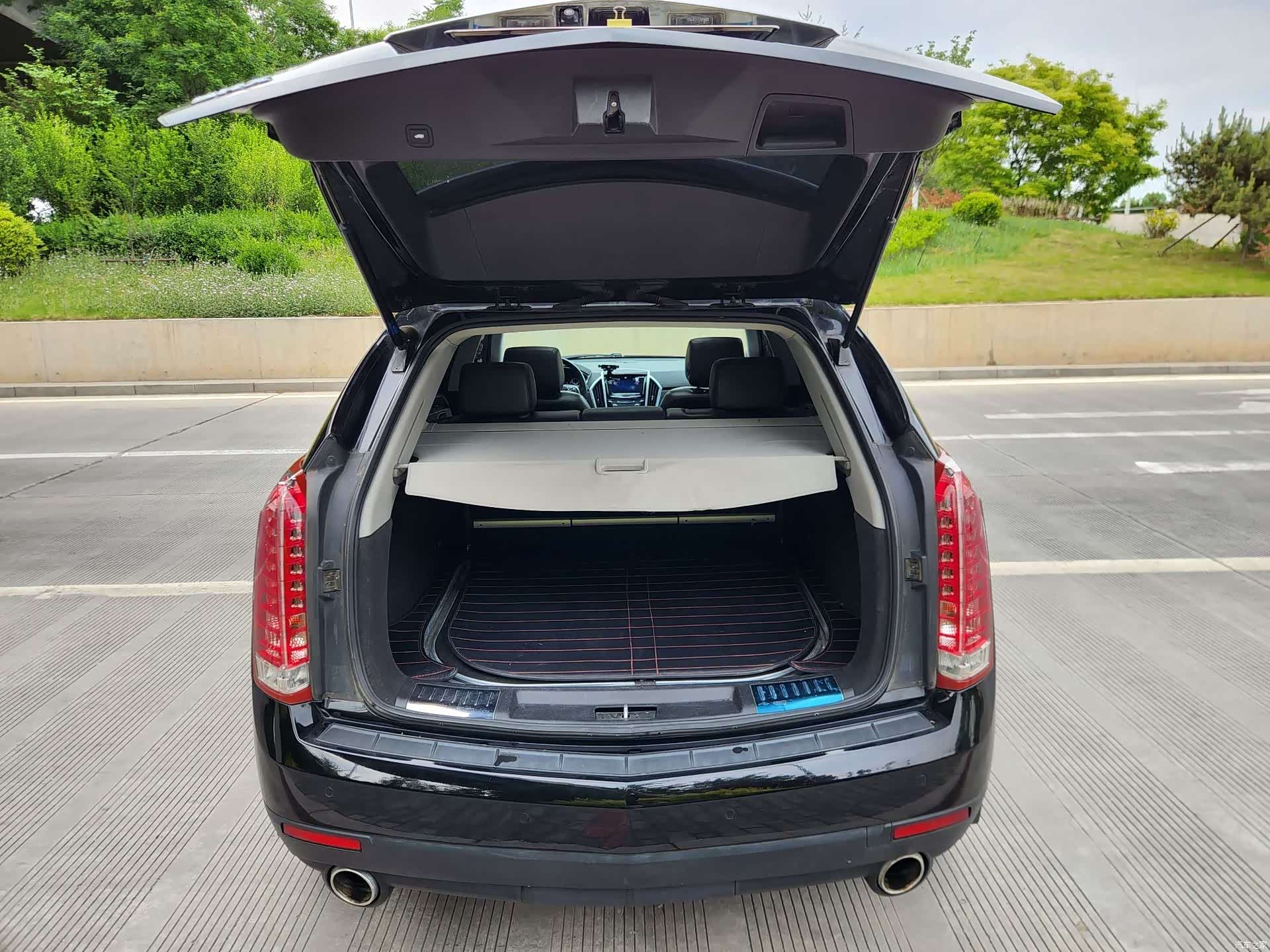Cadillac SRX, 2012 12