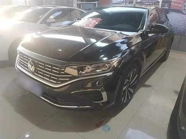 Volkswagen Passat 2023 — купить из Китая под заказ