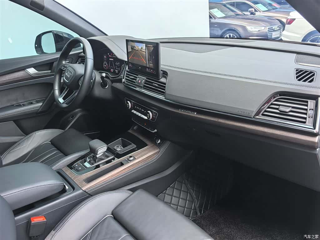 Audi Q5L, 2024 13