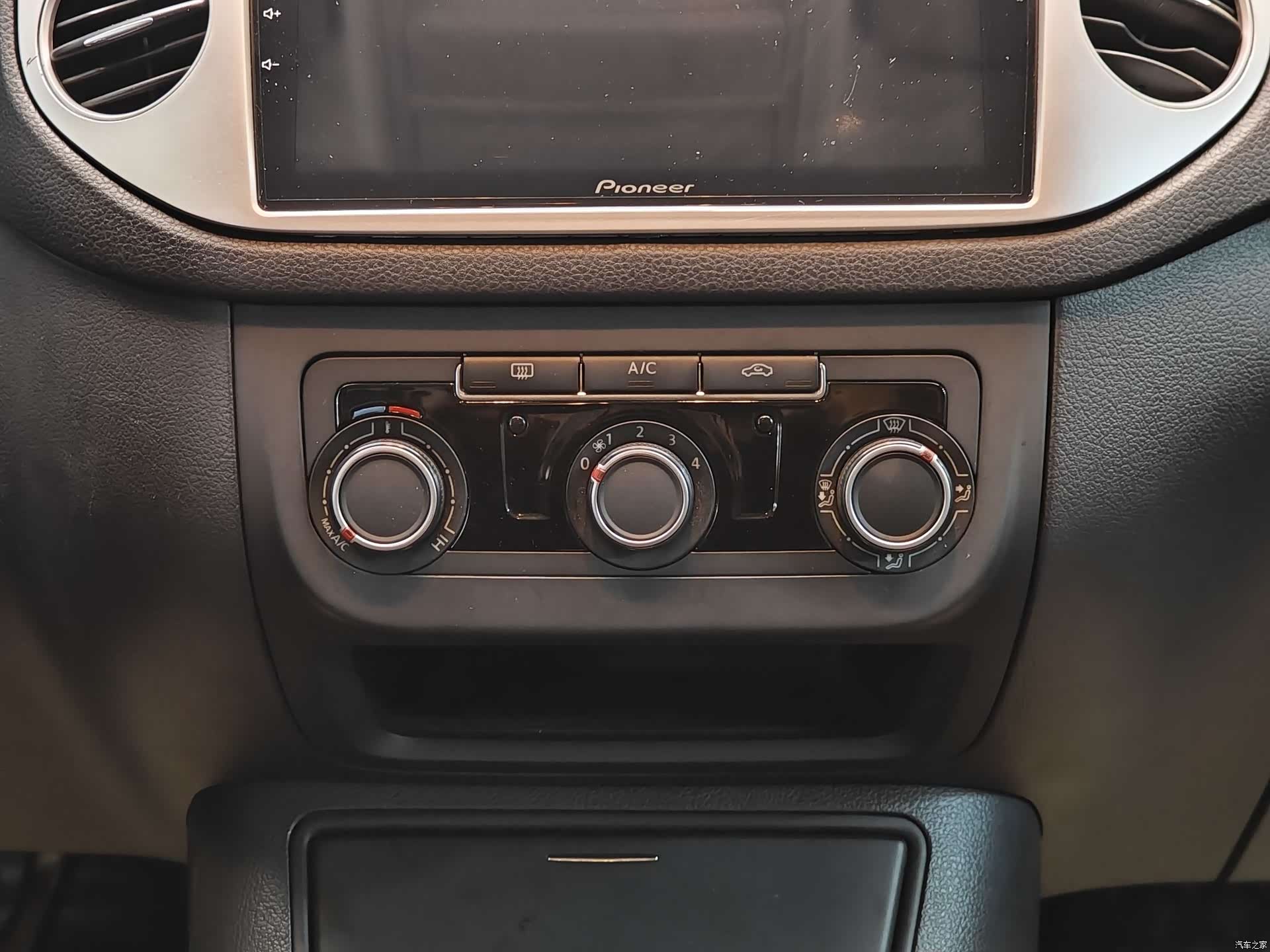 Volkswagen Tiguan, 2014 16