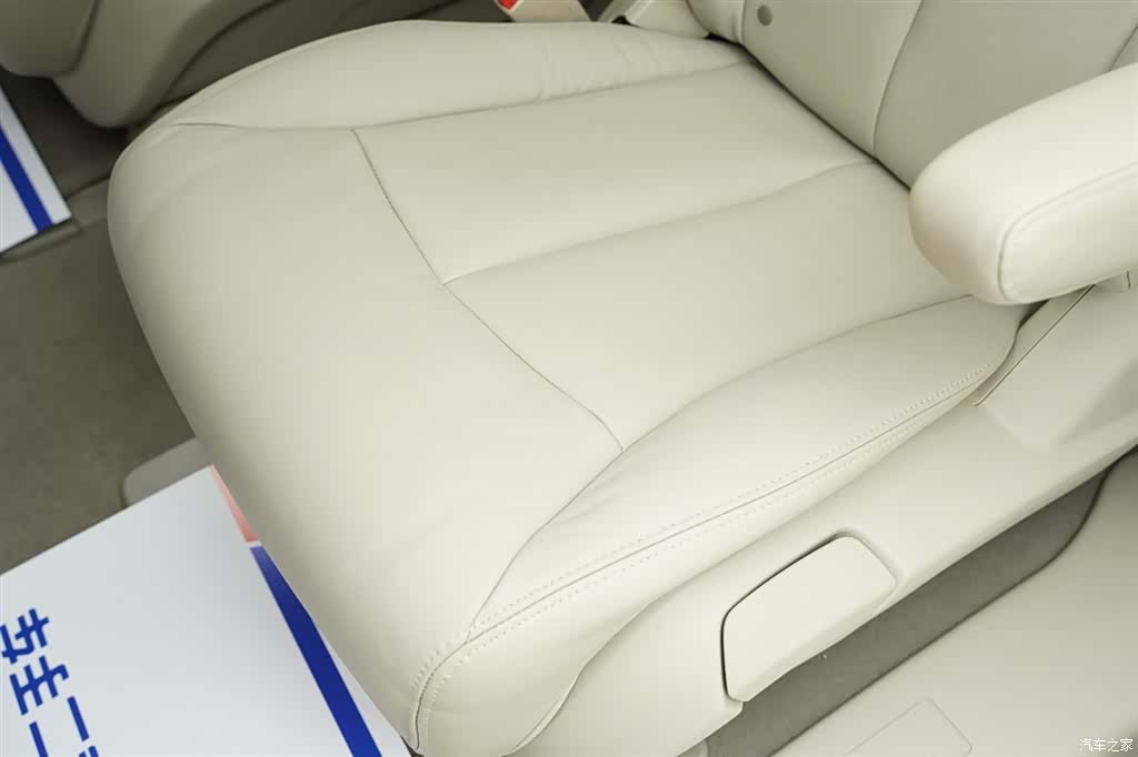 Buick GL8, 2014 11