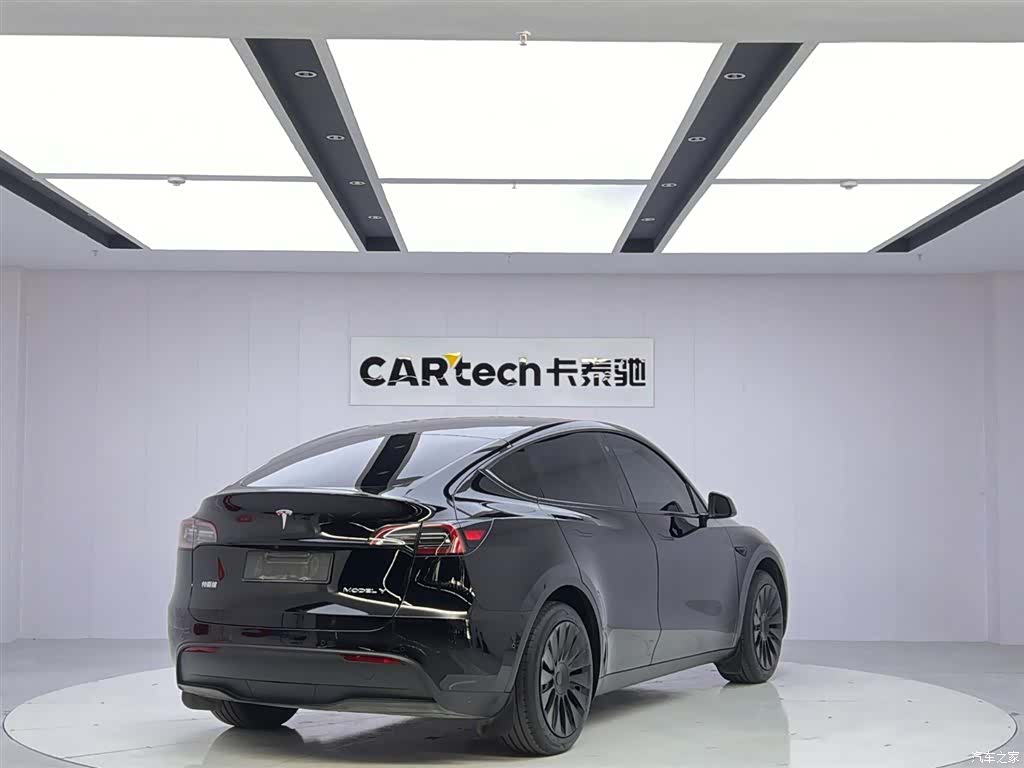 Tesla Model Y, 2024 все фото