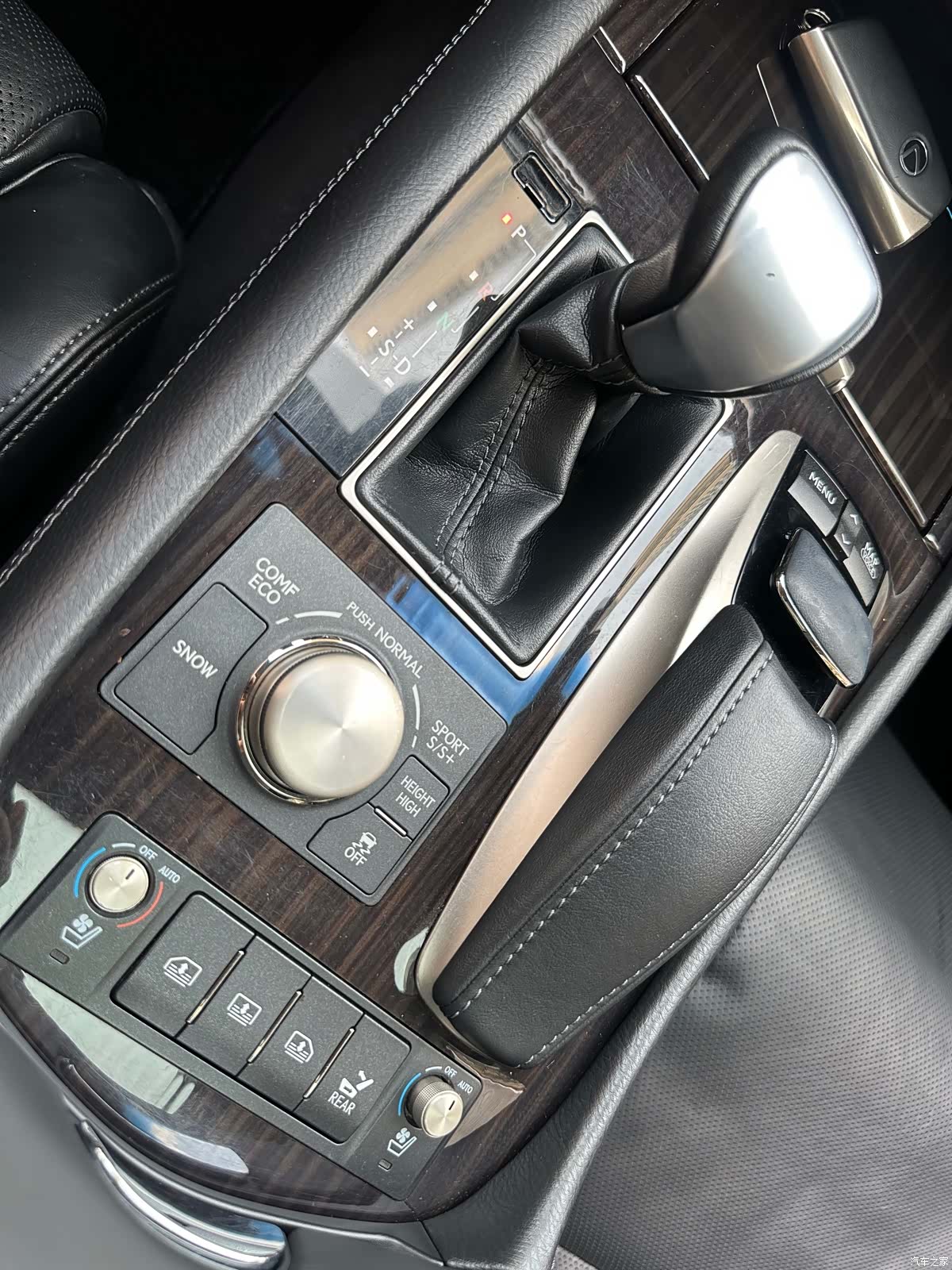 Lexus LS, 2013 17