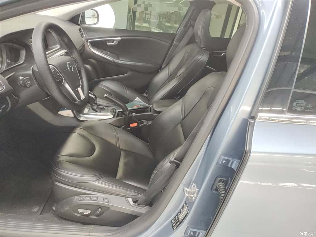 Volvo V40, 2018 15