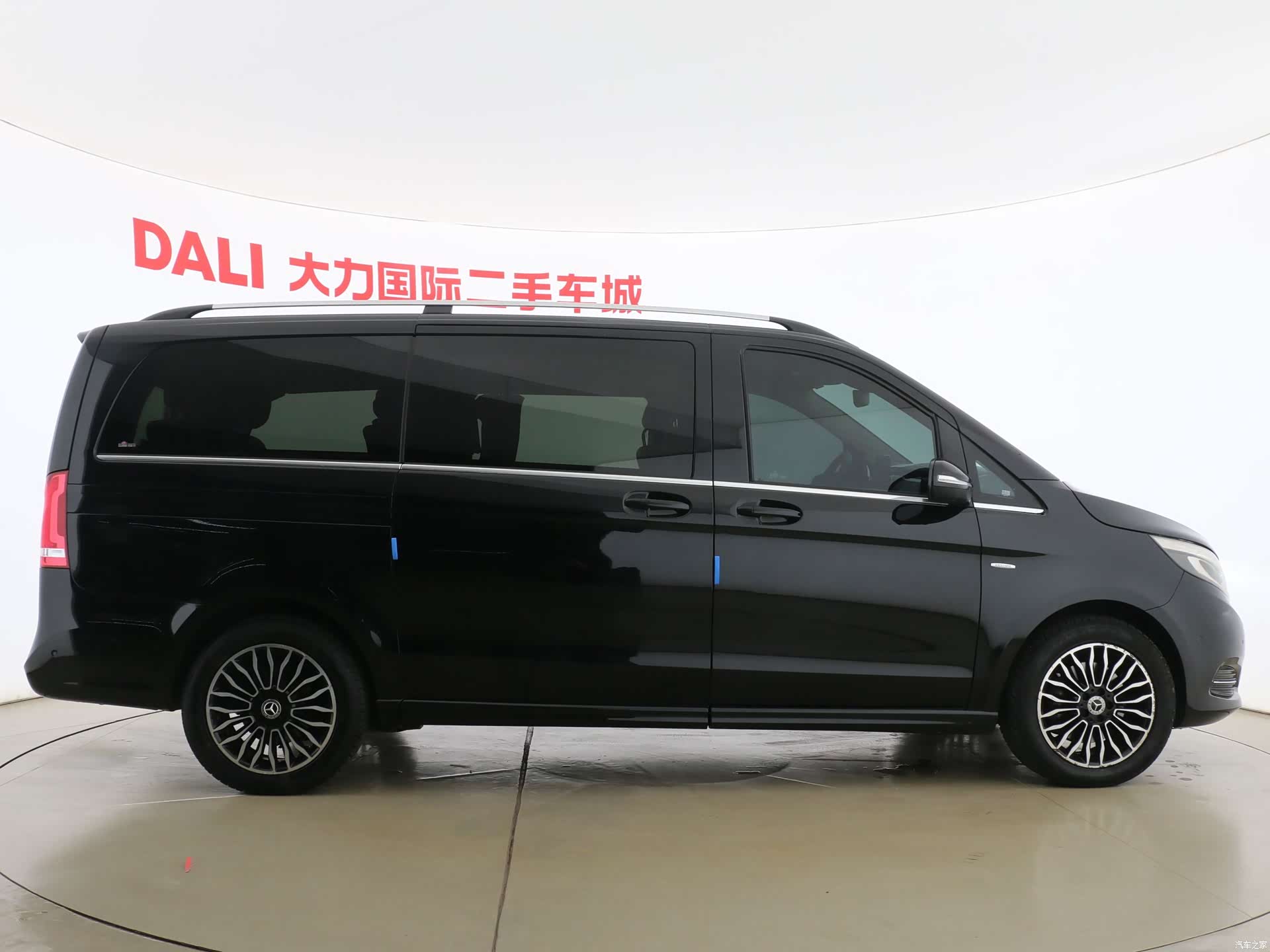 Mercedes-Benz V-Class, 2019 6