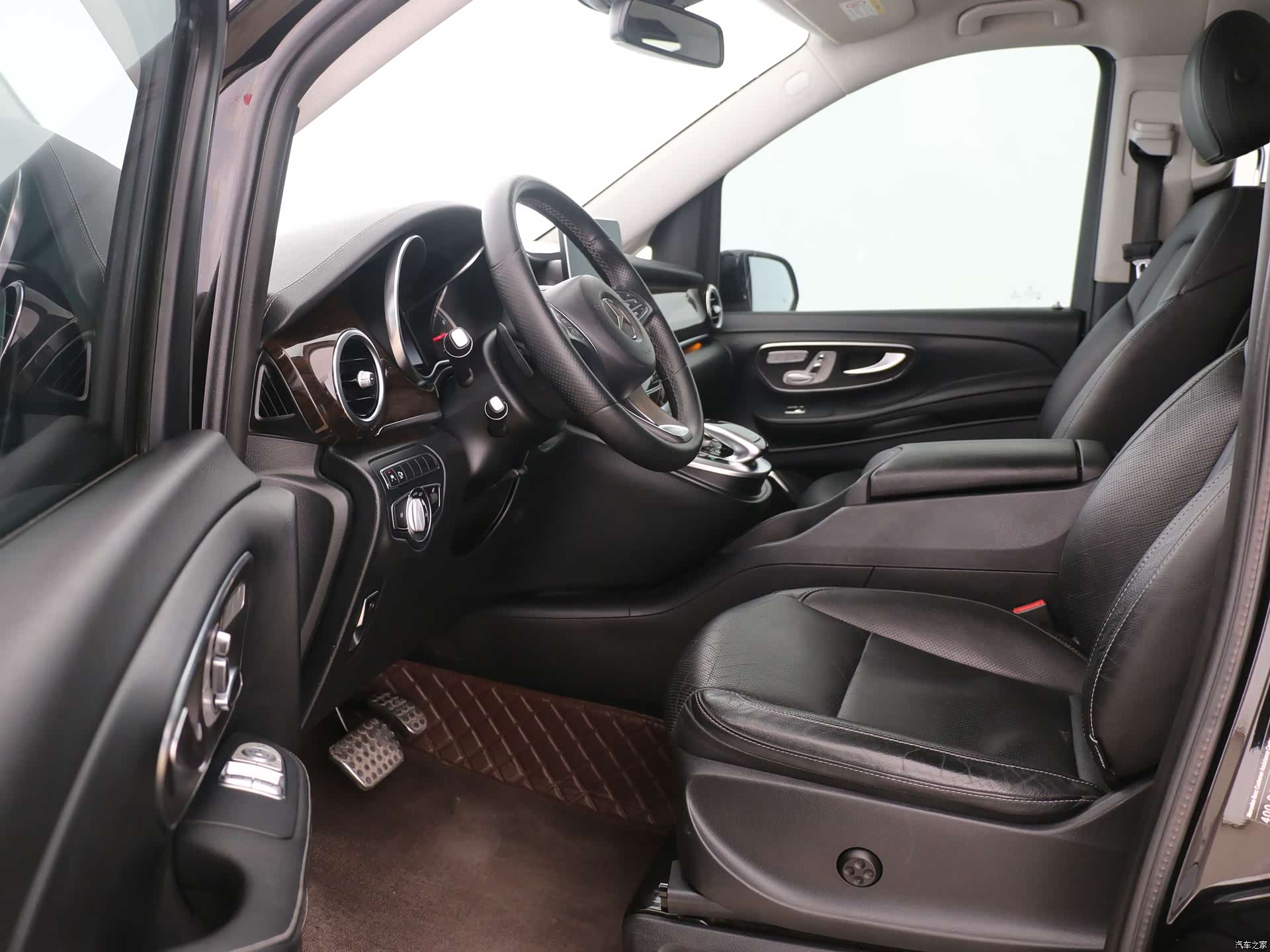 Mercedes-Benz V-Class, 2019 10