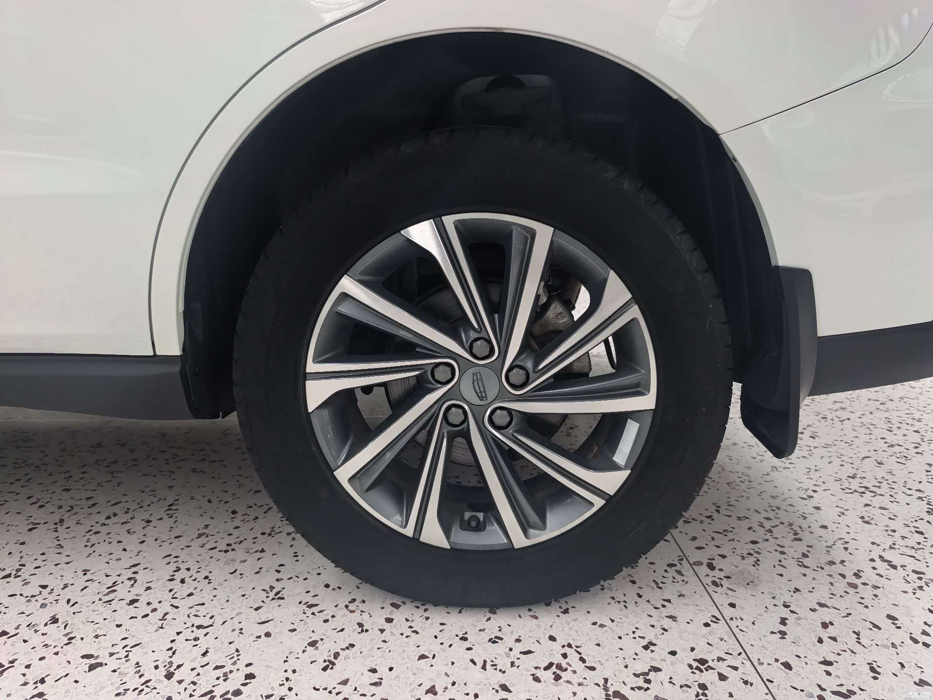 Geely X6, 2023 19