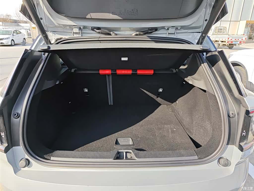 Volvo EX30, 2024 9