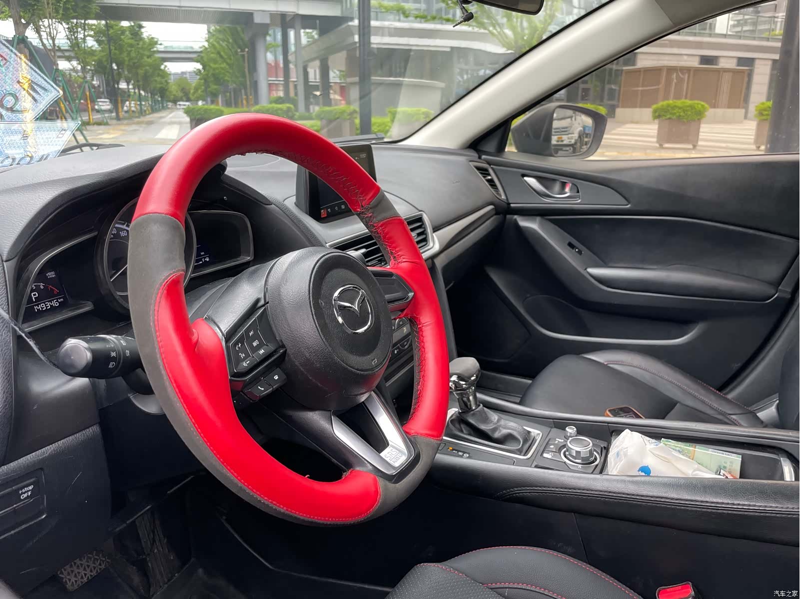 Mazda Mazda3, 2017 12