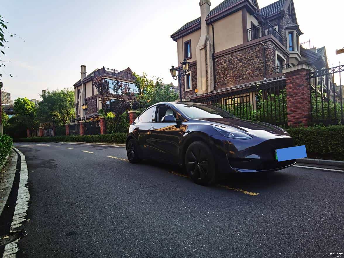 Tesla Model Y, 2024 3
