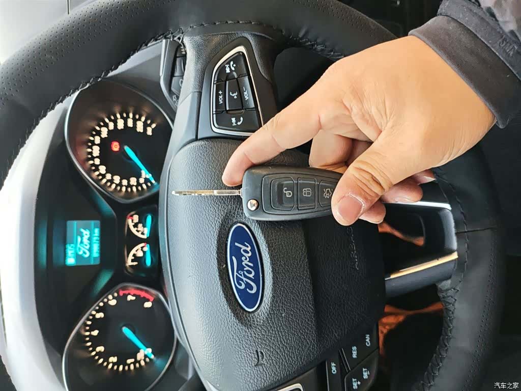Ford Kuga, 2018 9