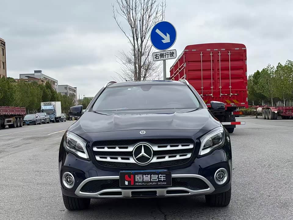 Mercedes-Benz GLA