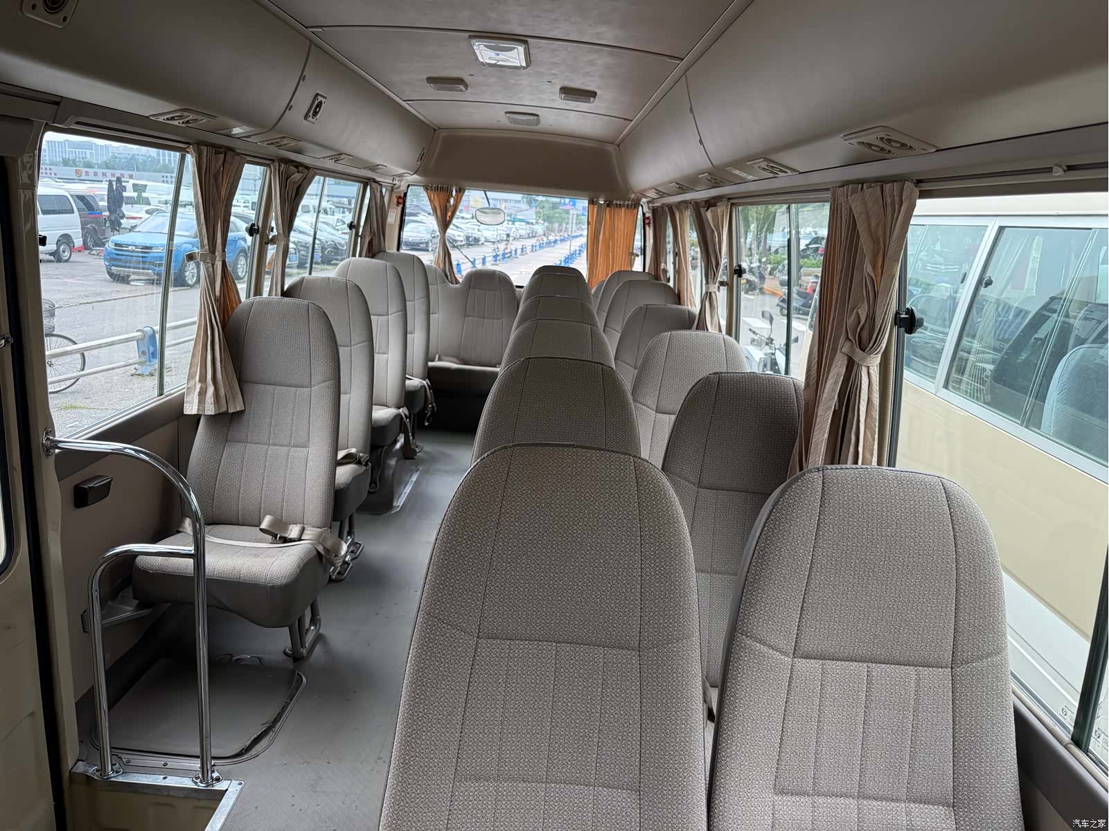 Toyota Coaster, 2009 15