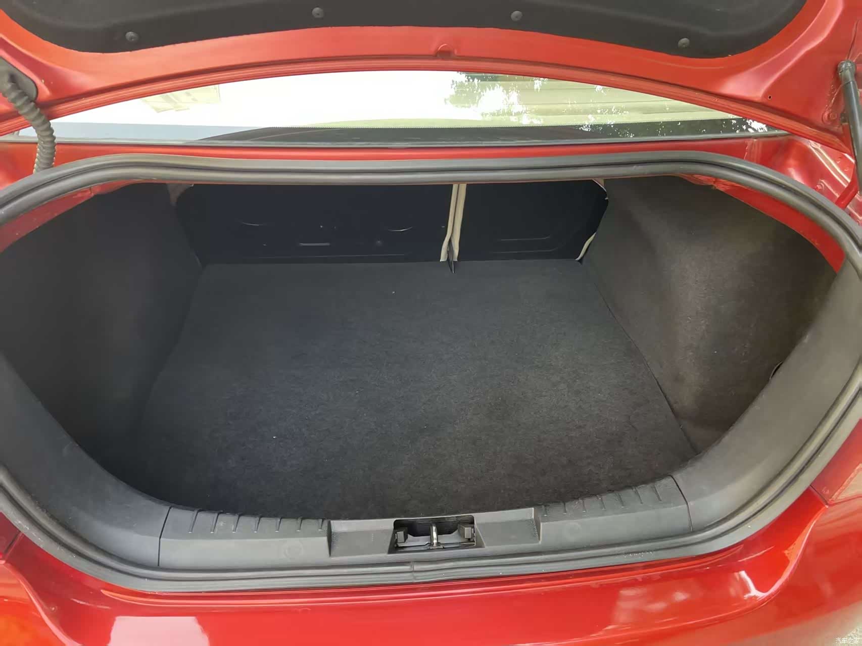 Ford Focus, 2011 10