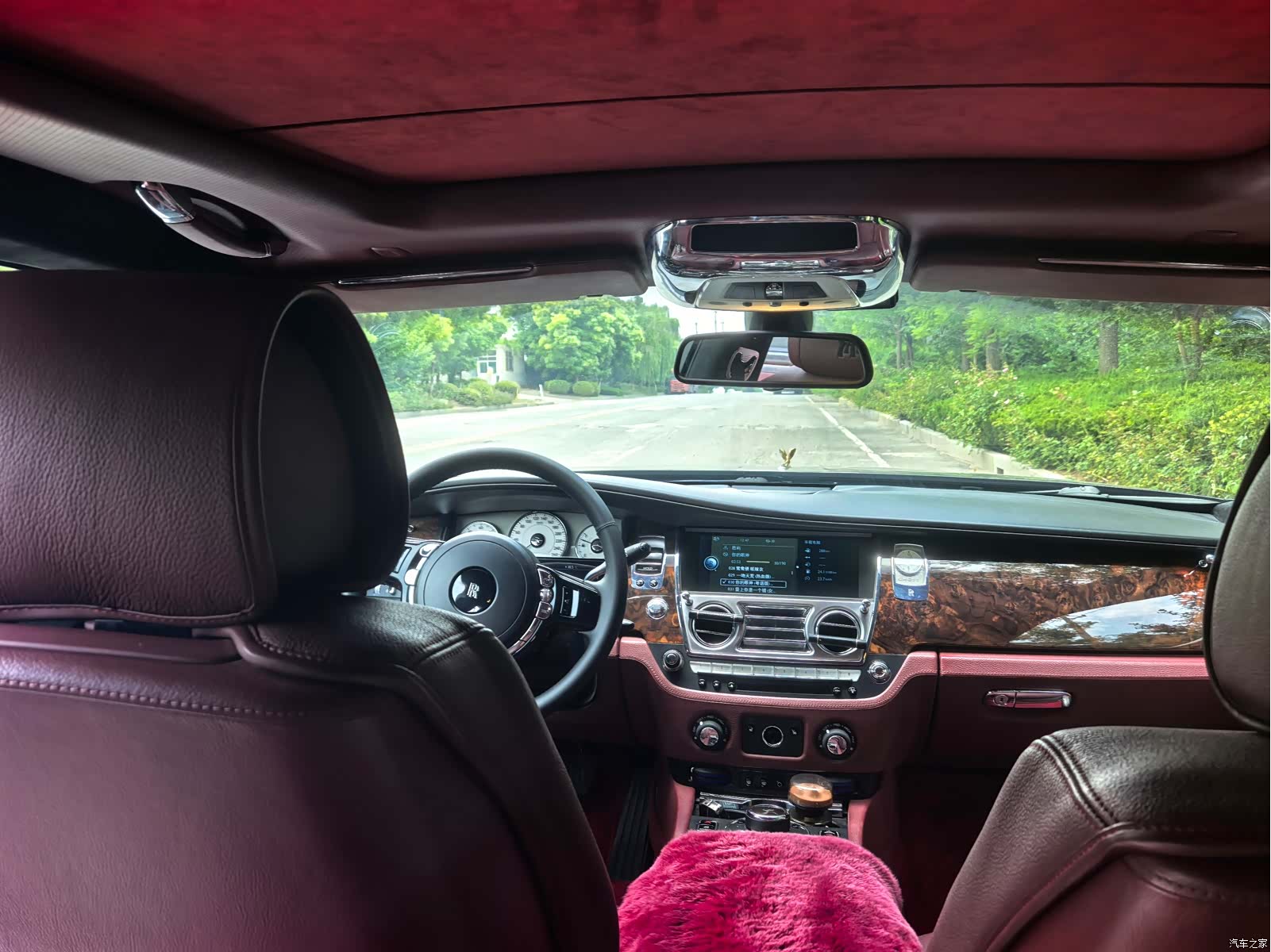 Rolls-Royce Ghost, 2012 6
