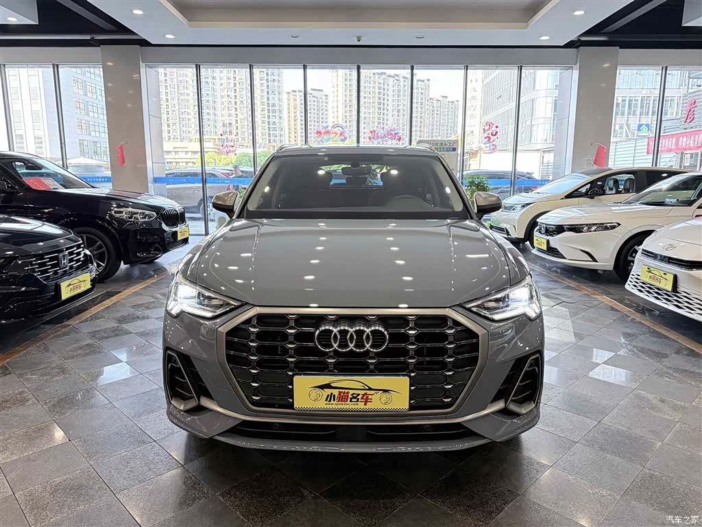 Audi Q3, 2022 2