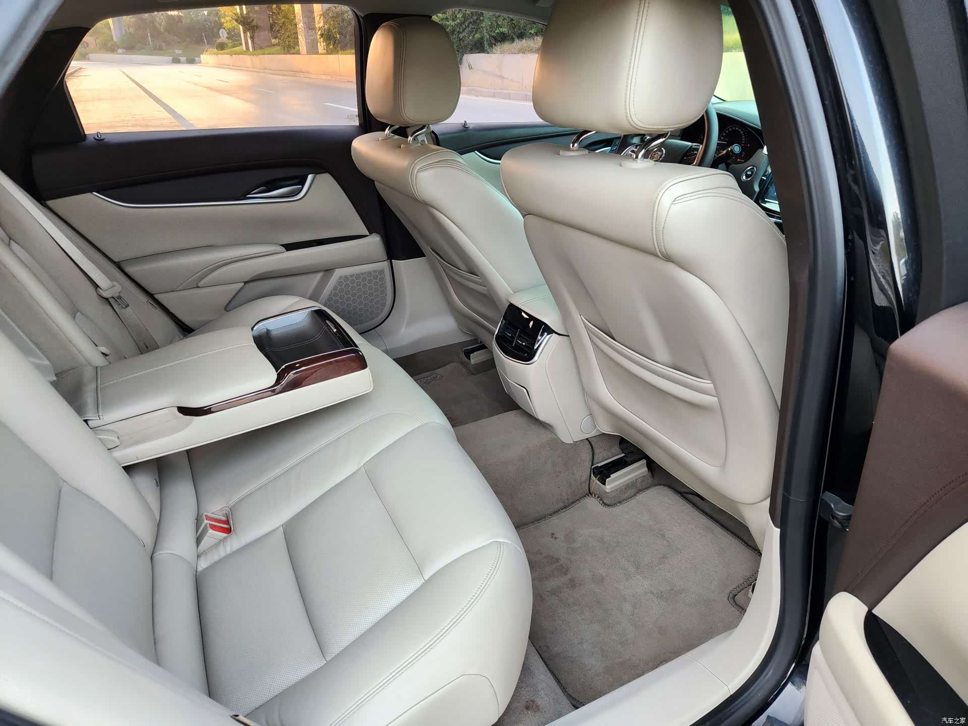 Cadillac XTS, 2016 13