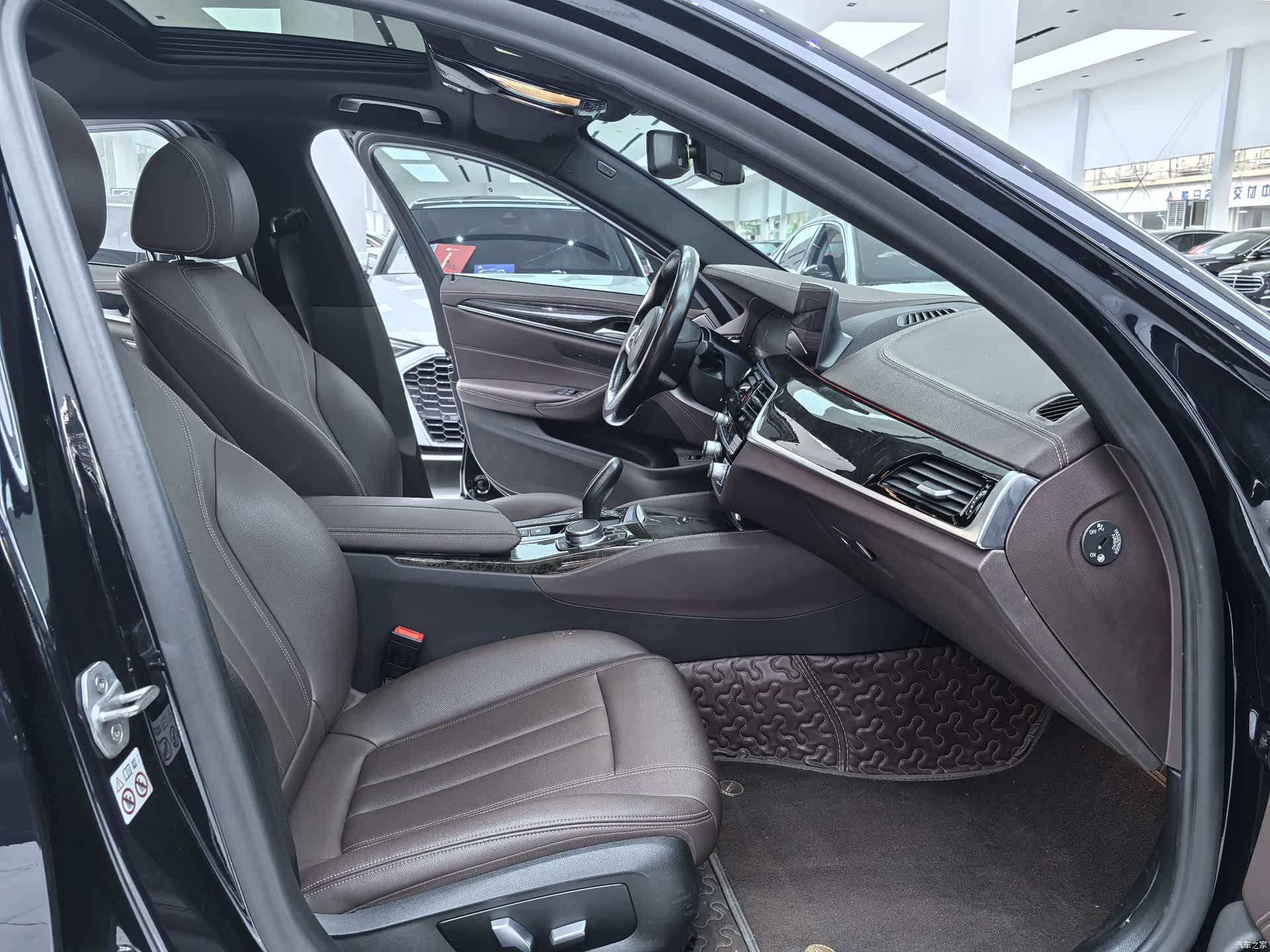 BMW 5 Series, 2020 11